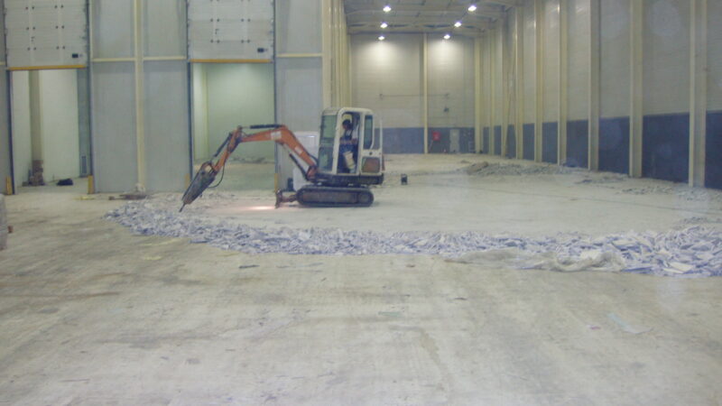 Αποξήλωση και επανακατασκευή βιομηχανικού δαπέδου στα Οινόφυτα